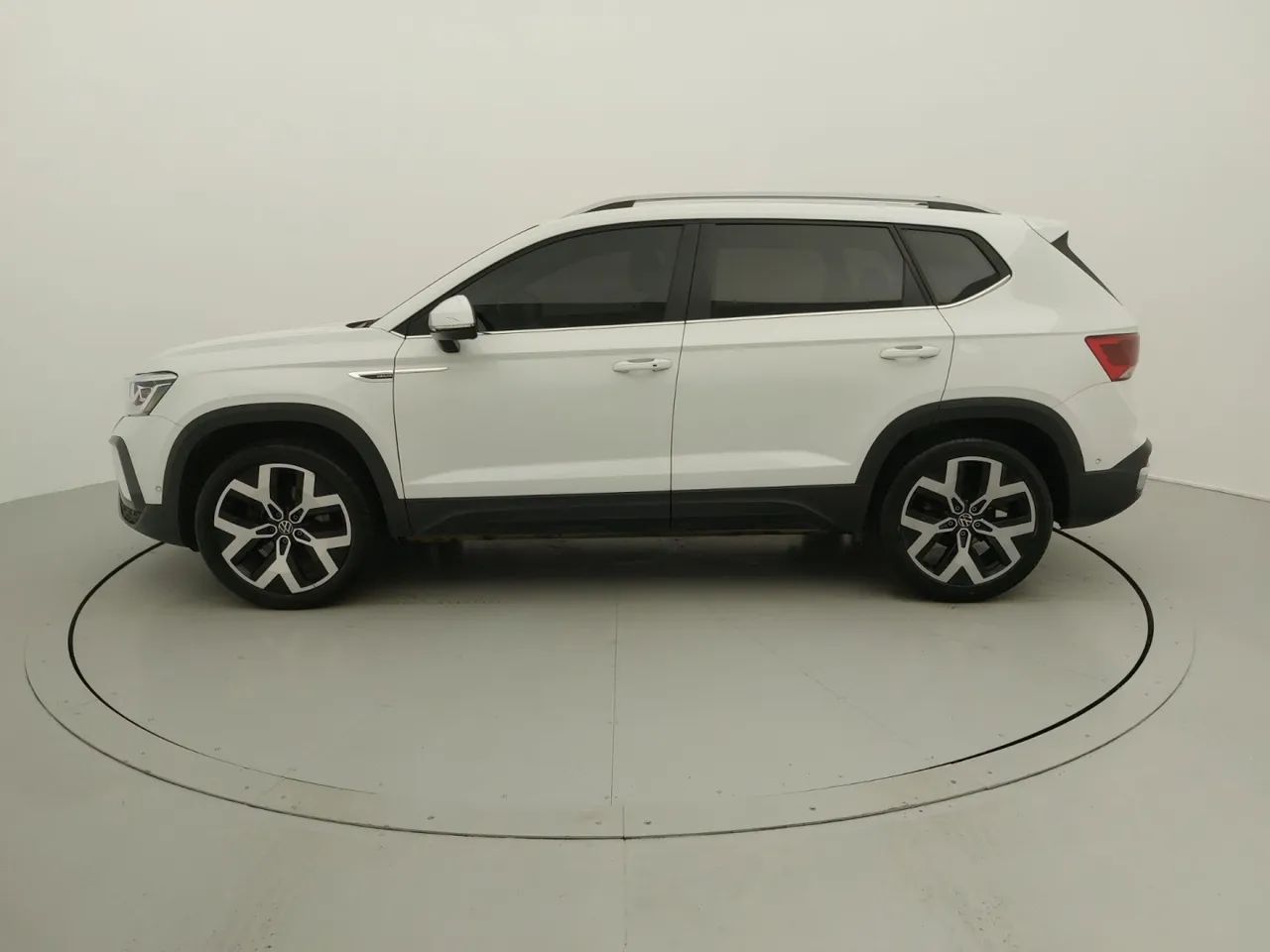 Volkswagen Taos Highline 1.4 250 TSI Flex Aut., foto 2 de 18