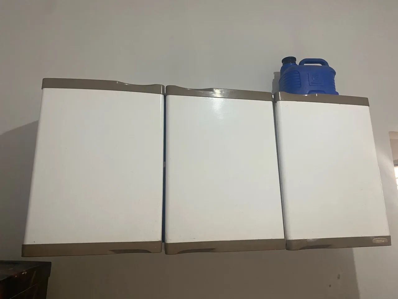 Vende se armário 