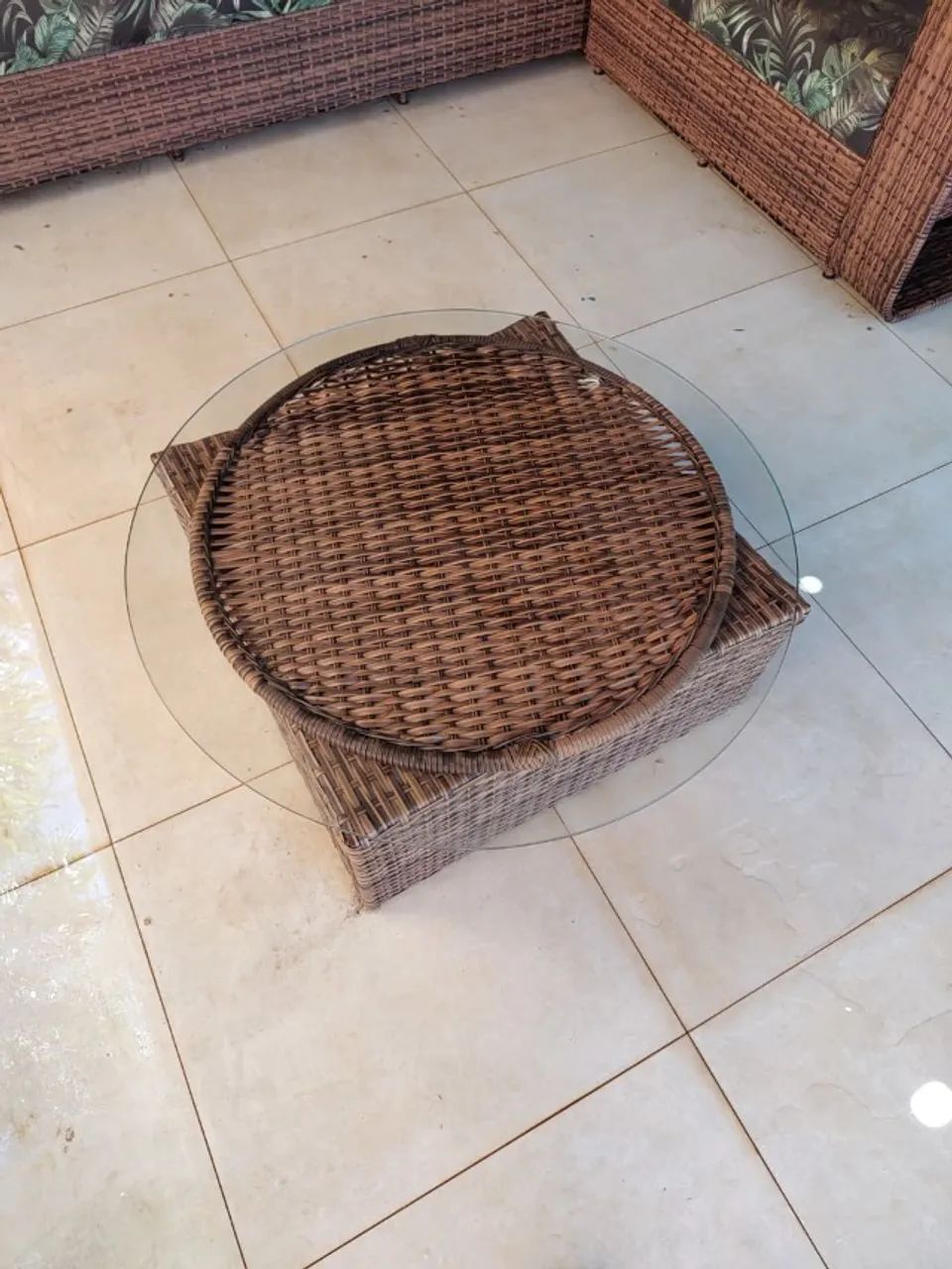 Jogo de Sofá de Canto em Junco Sintético + Mesa de Centro Giratória com Tampo de Vidro - Foto 5