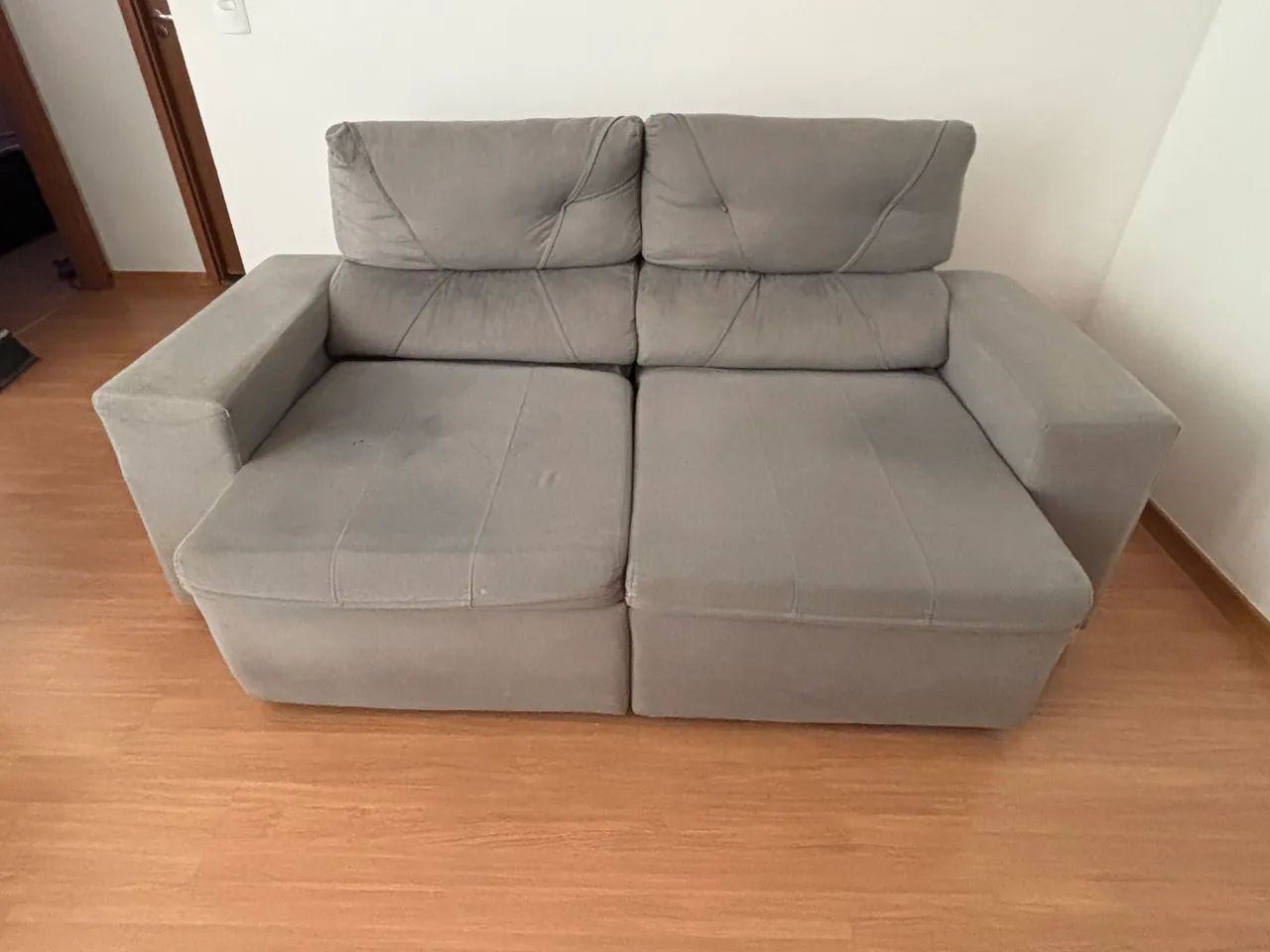 SOFÁ RETRÁTIL CINZA  - Foto 5