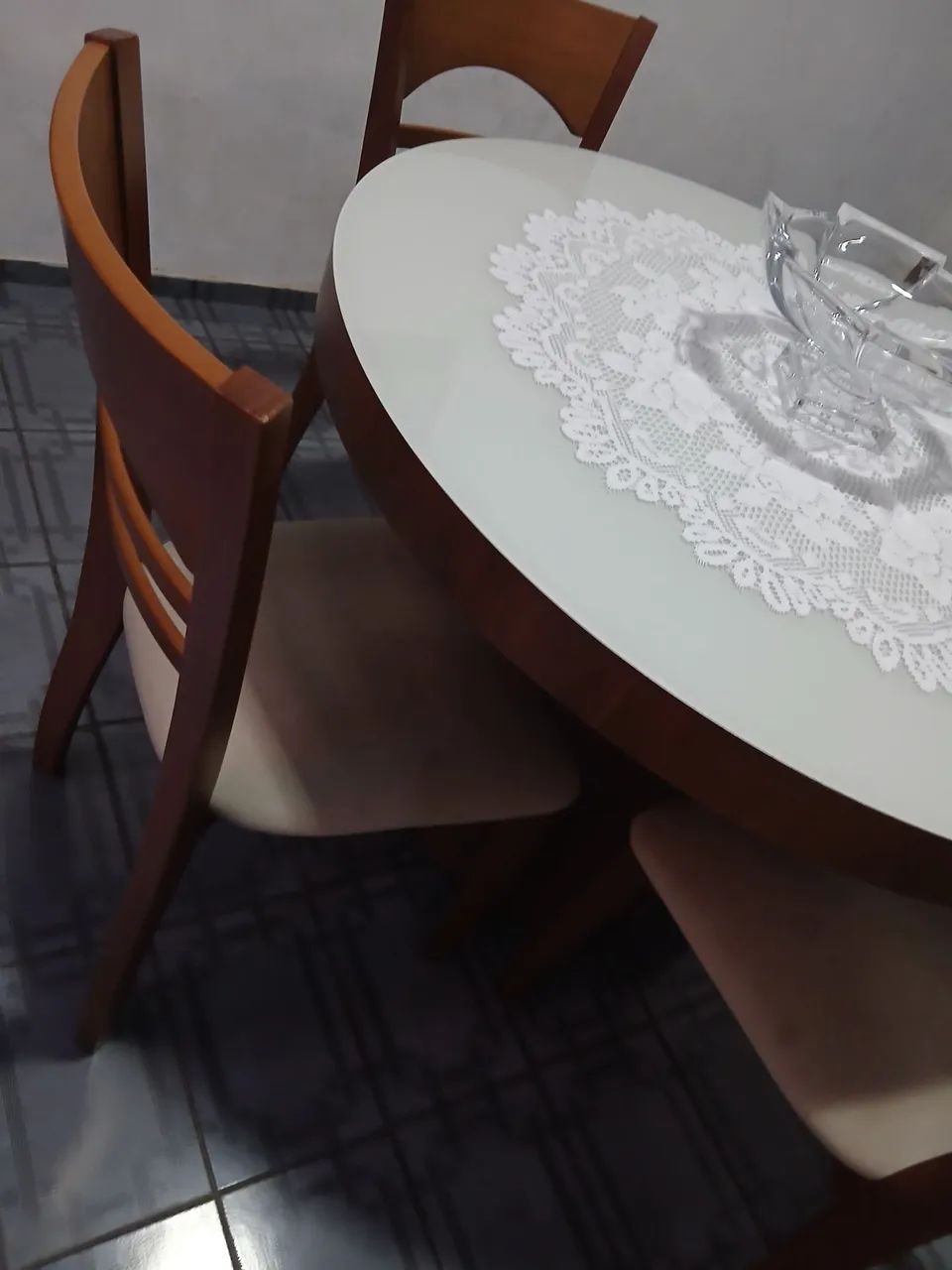 Conjunto de mesa com cadeiras - Foto 3