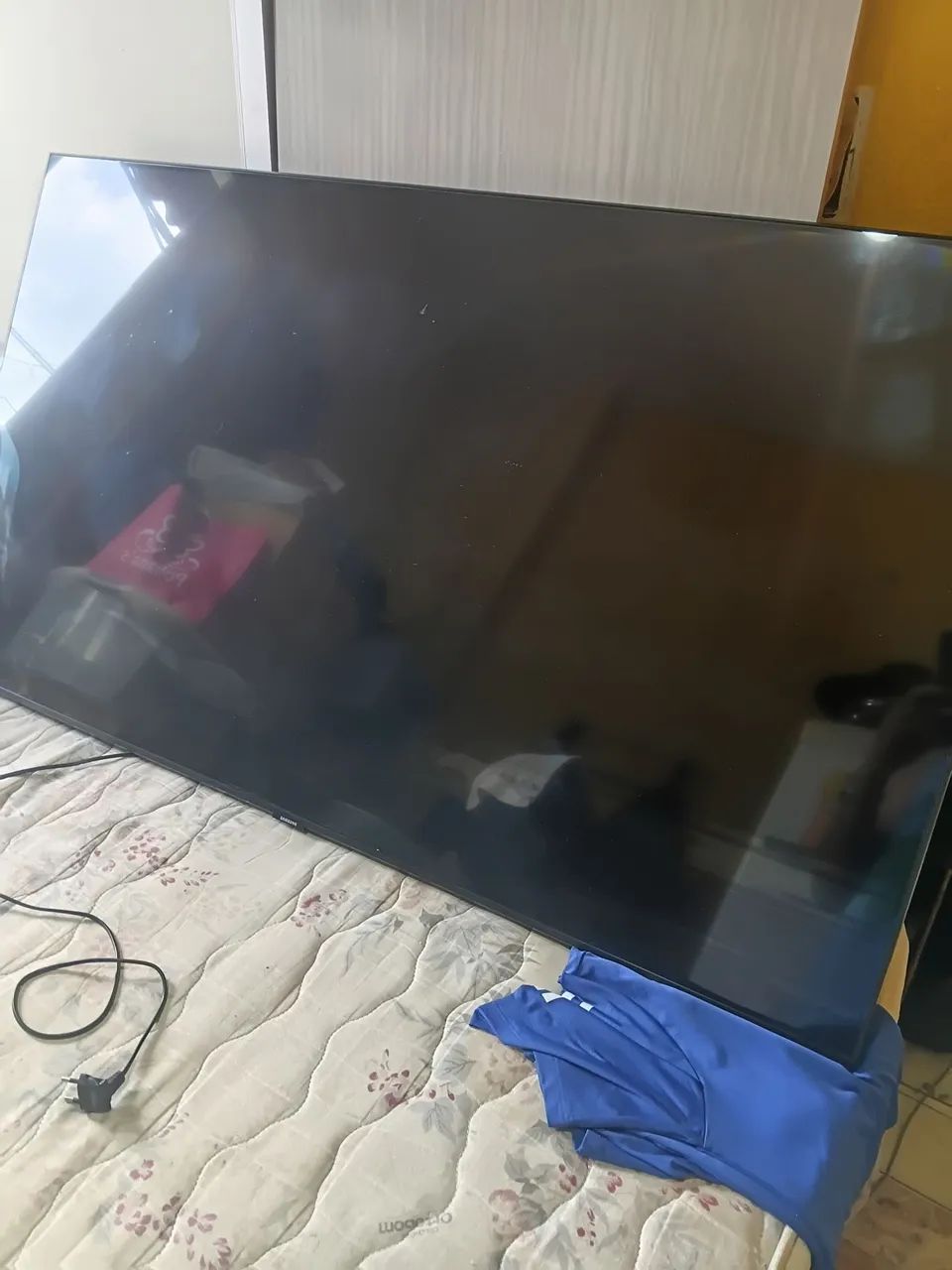 Vende-se 55 polegadas sanssung, meu neto jogou a escova e trincou a tela pega Internet  - Foto 4