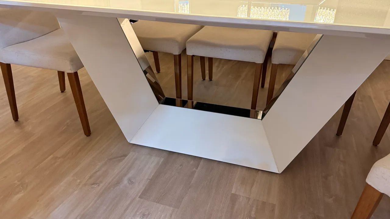 Mesa jantar com 8 cadeiras, lustre e balcão buffet - Foto 2