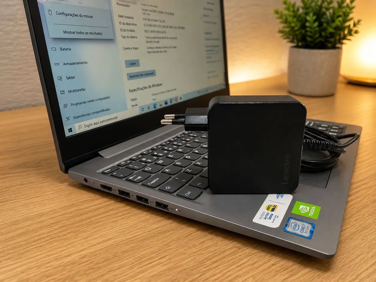 Notebook i7 8° Geração. / SSD NVME 256GB / DDR 4 8GB - Notebooks