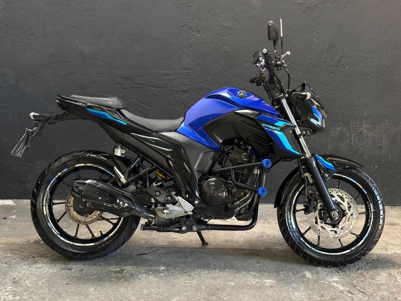 FAZER 250 2023
