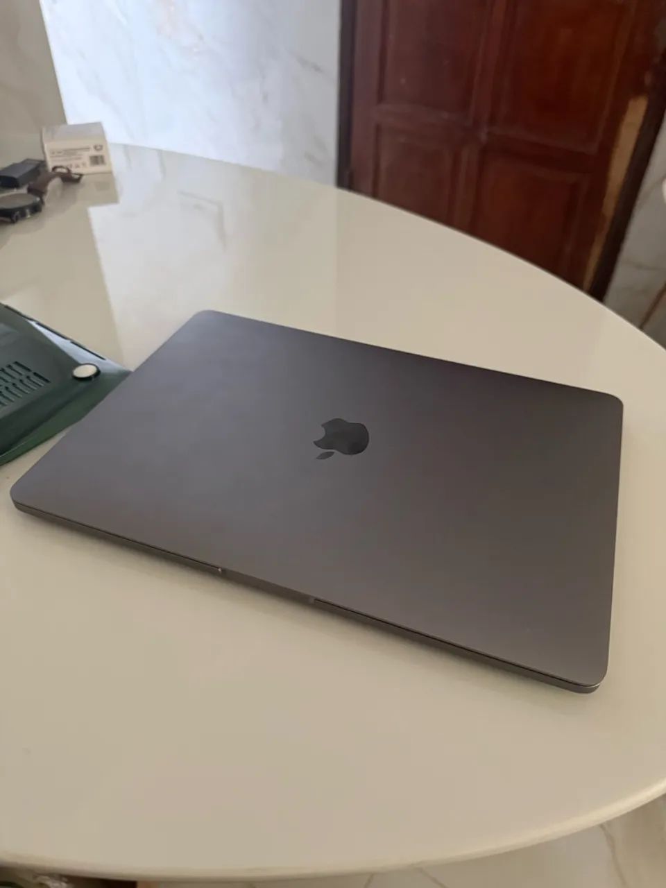 MACBOOK Pro M2 / 2022 / 8GB/256GB (Com touchbar) - EXCELENTE  - Foto 2