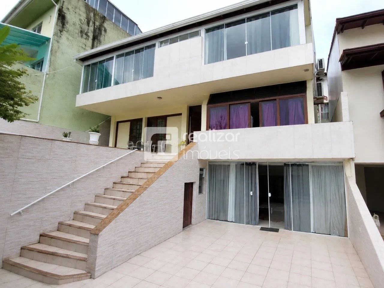 Casa com 5 quartos no Abraão - Foto 2