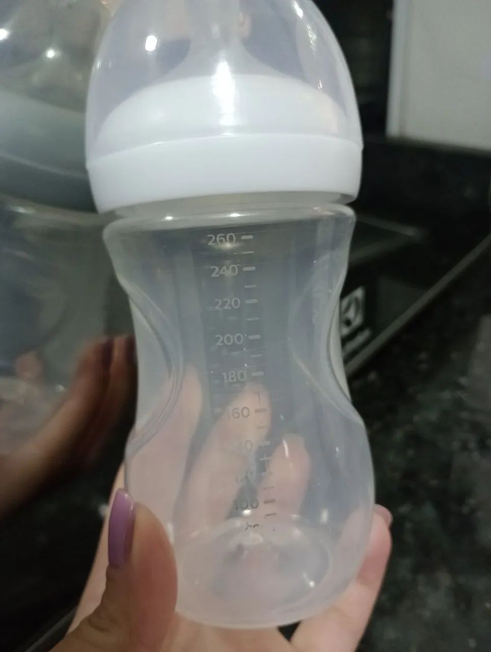 2 Mamadeiras Philips Avent Pétala 260ml - Foto 4