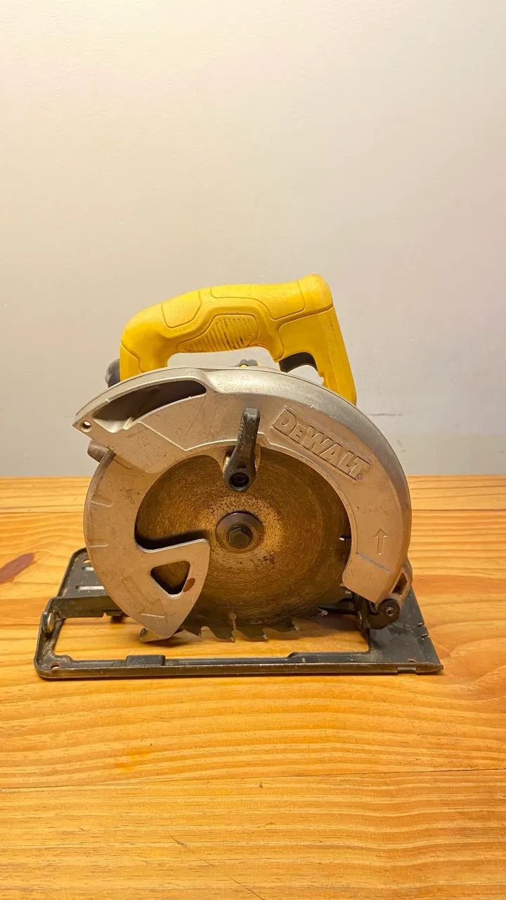 Serra circular Dewalt 220v - Foto 3