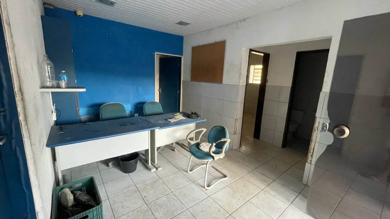 Alugo ponto comercial com escritorio e garagem coberta  - Foto 4