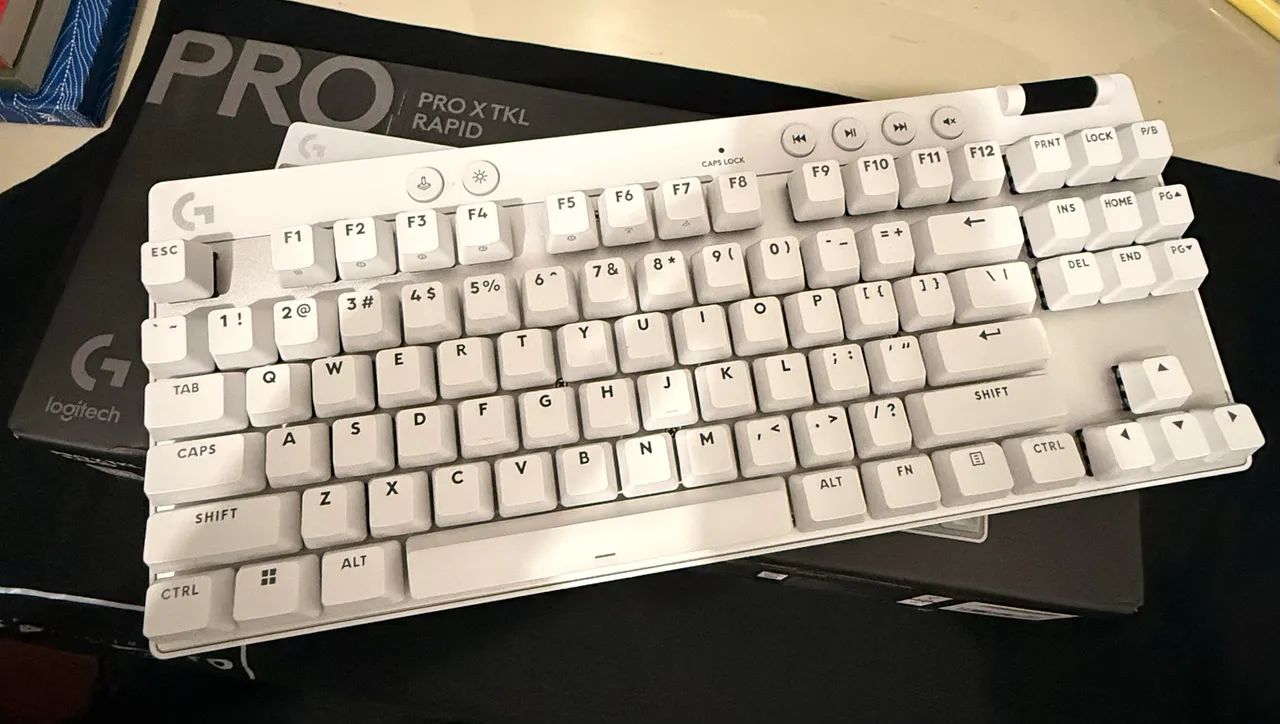 Teclado Gamer Com Fio Logitech G PRO X TKL RAPID - Foto 2