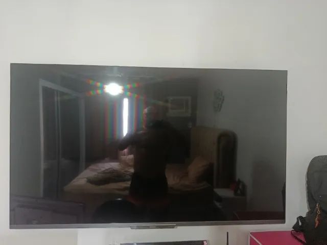 Televisão Philips retirar peças 