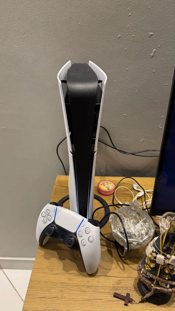 PS5 SLIM COM APENAS 6 MESES DE USO - Foto 3