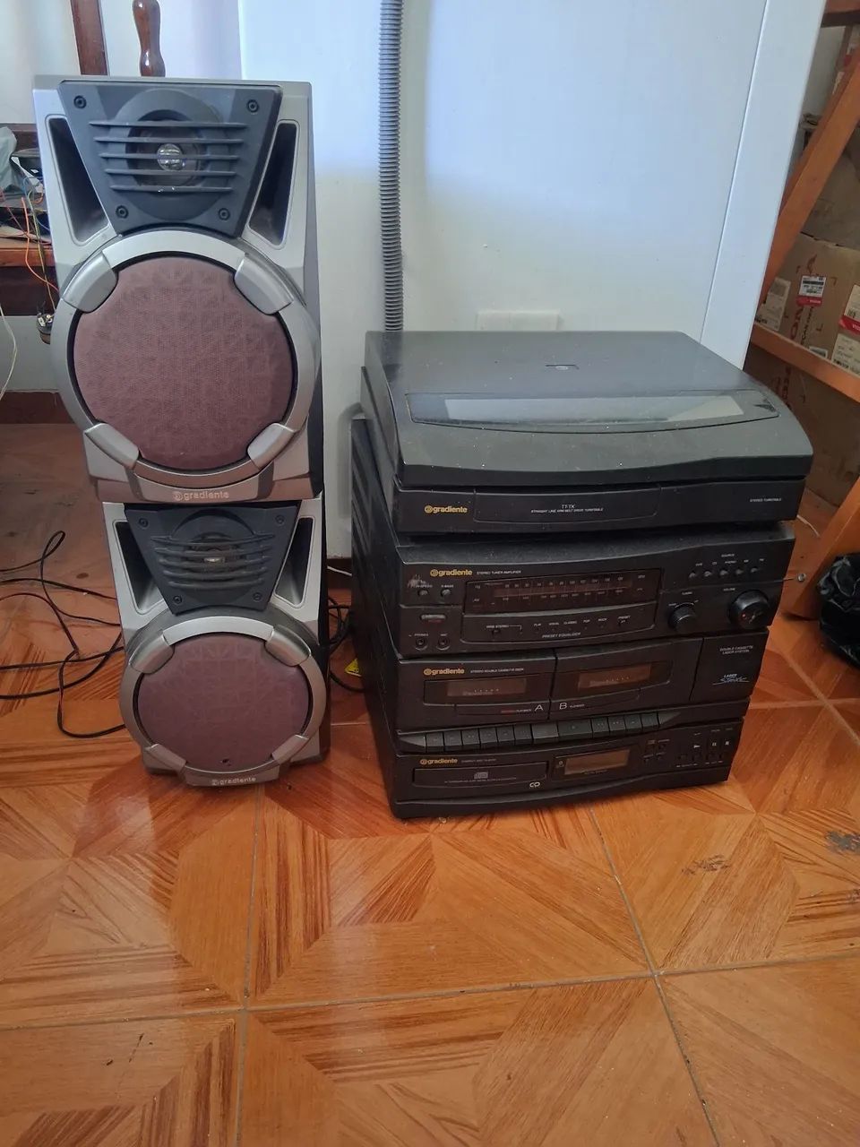 Aparelho de som gradiente  4 em 1 tem 2 caixa  gradiente  não  é  original  do aparelho  - Foto 3