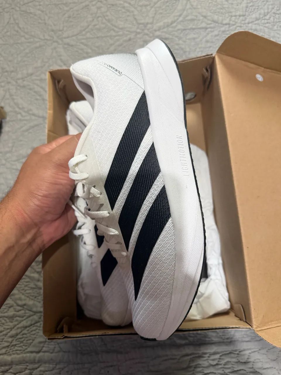 Tênis adidas 