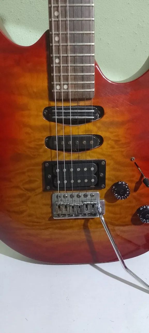 Washburn WR-150 (Super Strato)  - Foto 3
