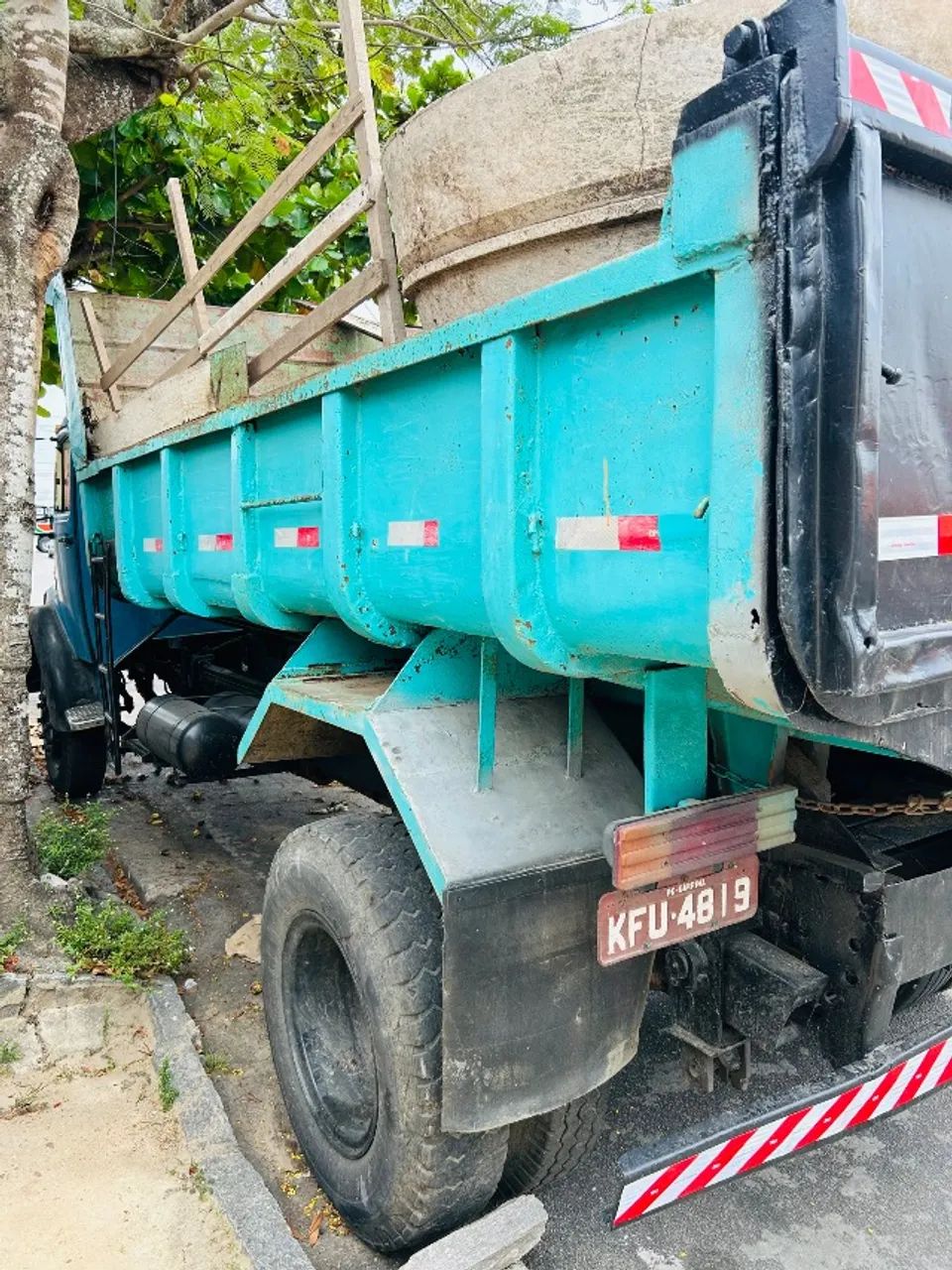 Caçamba MB 1113 Toco  - Foto 4