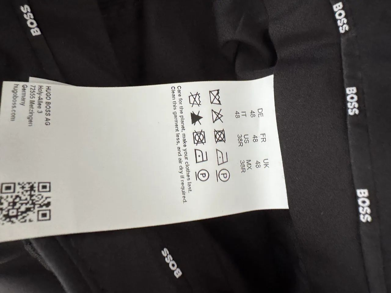 TERNO HUGO BOSS com 50% DE DESCONTO  - Foto 5