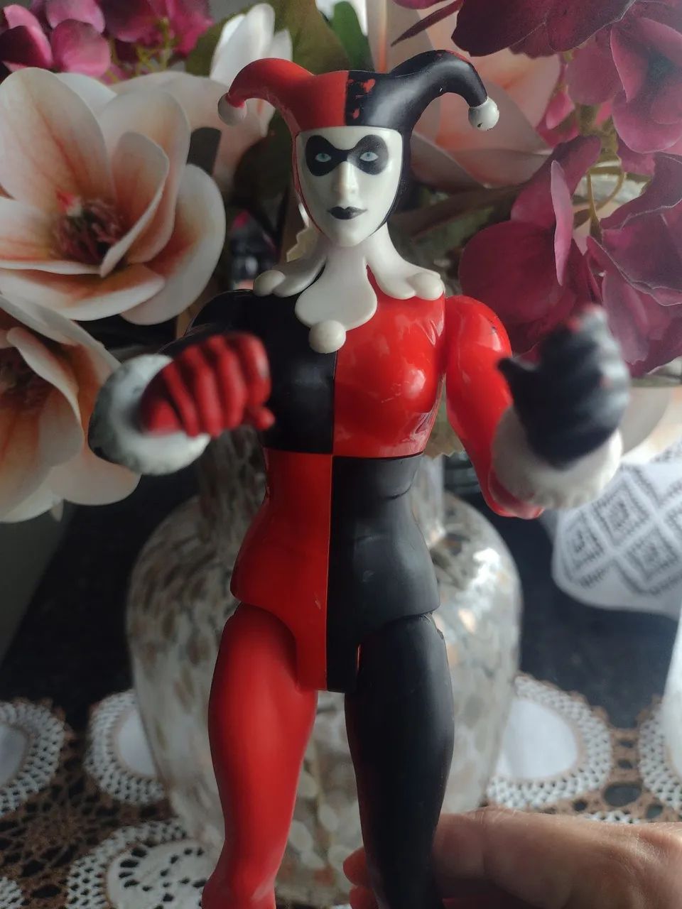 boneco arlequina Harley quinn