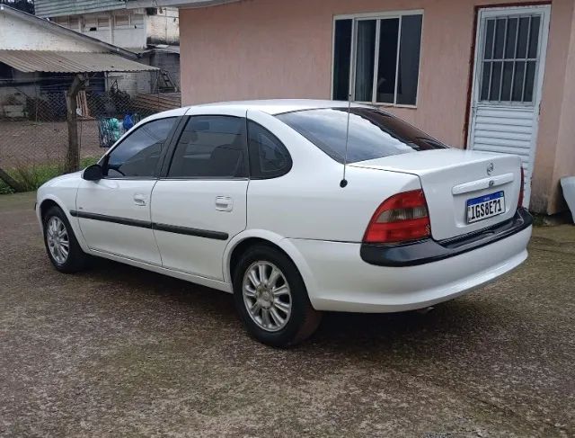 Chevrolet Vectra CD 2.2 16V / 2.0 16V Mec./aut. 1998