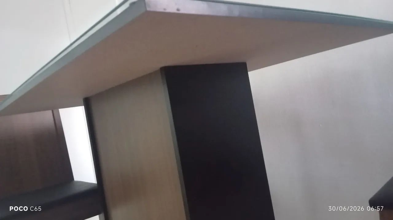 Conjunto de mesa com 4 cadeiras - Foto 2