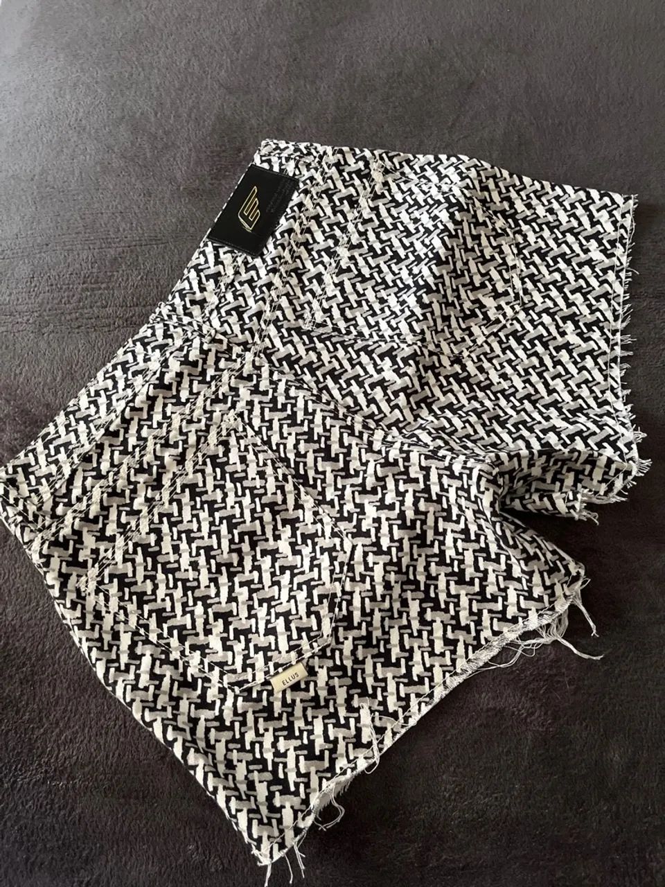 Short Ellus 