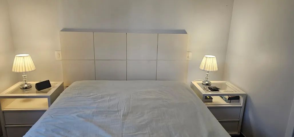 Cabeceira de cama de casal e 2 mesas de criado