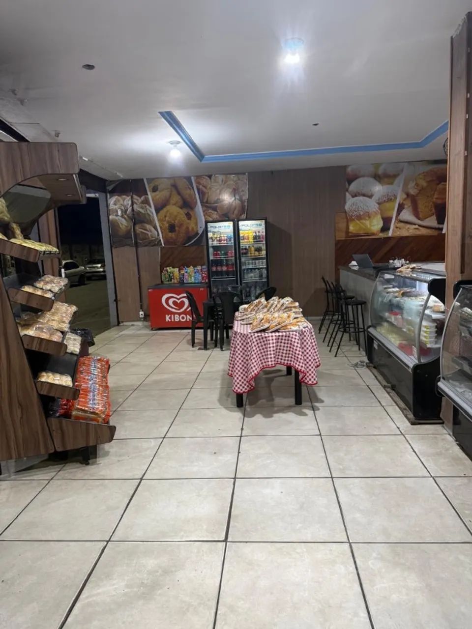 Padaria em pleno funcionamento 