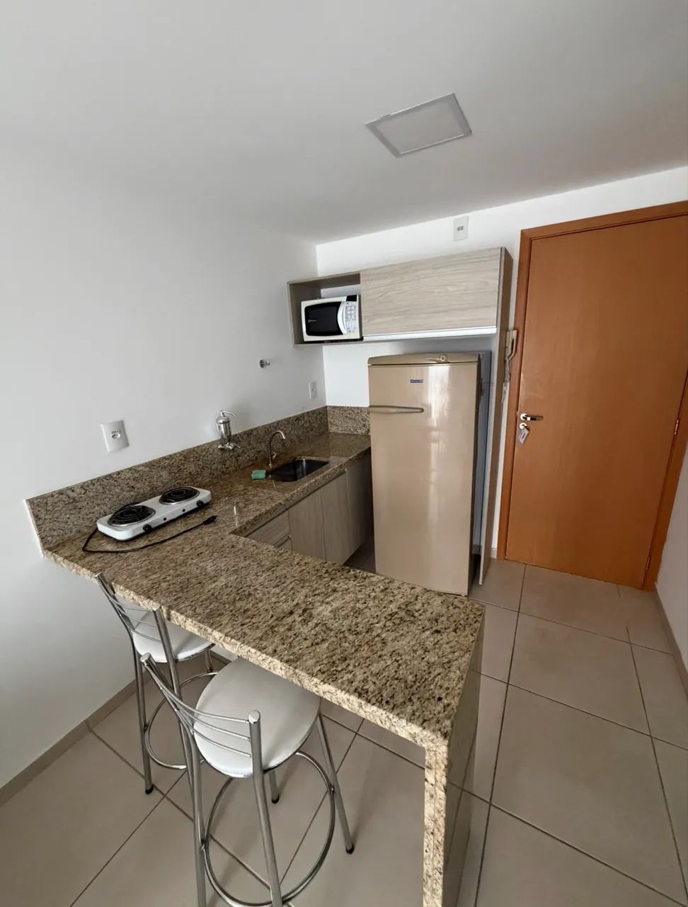 Studio mobiliado com varanda e vista privilegiada no Estrela Sul - Foto 5