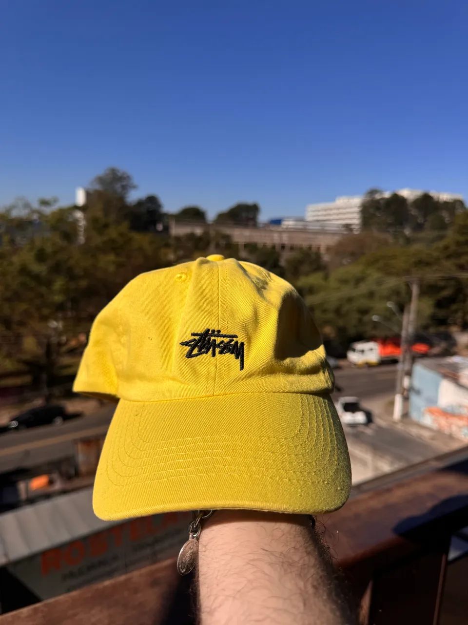 boné stussy amarelo regulável