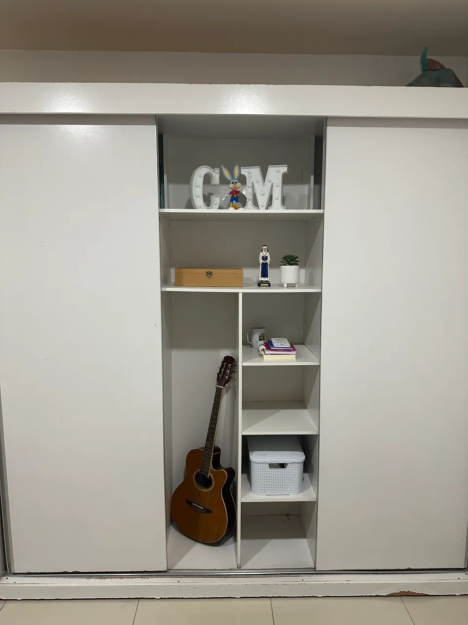 Guarda-roupa branco grande - Foto 2