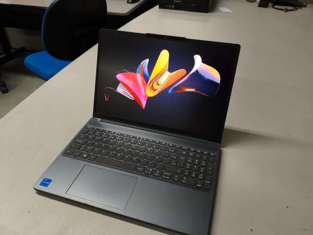 Lenovo Slim 3