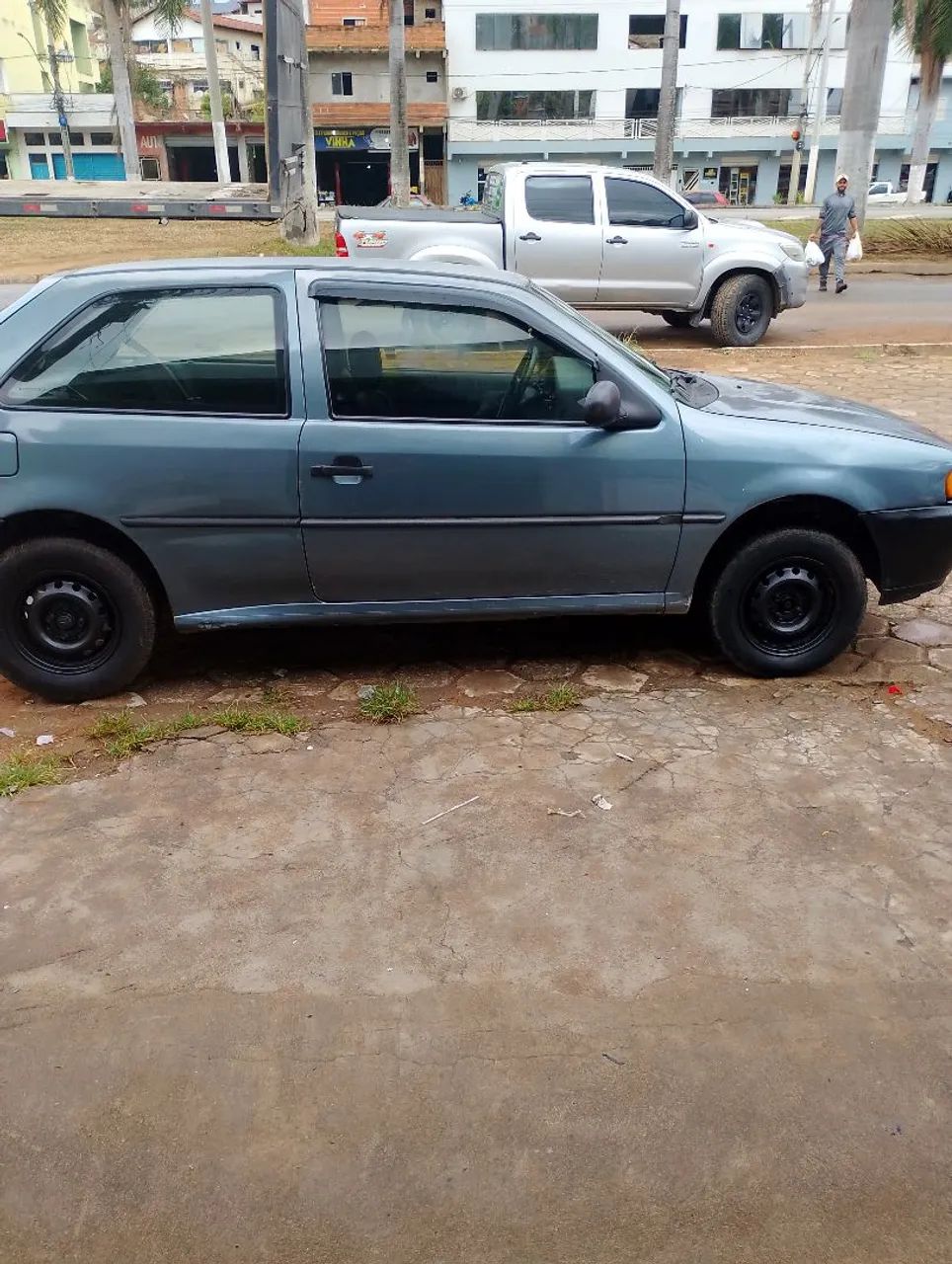 Volkswagen Gol Geração III Plus 1.0 MI 16V Gasolina Mec. 4P 2001