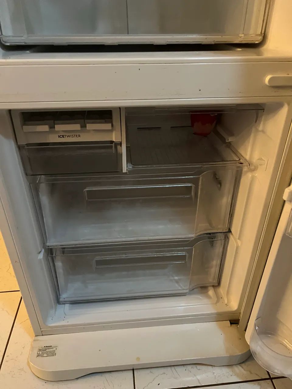 Vendo ou troco Geladeira por uma cervejeira  - Foto 4