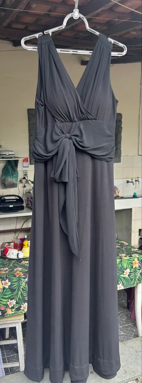 Vestido Longo Cinza-Chumbo com Xale de Renda - Foto 4