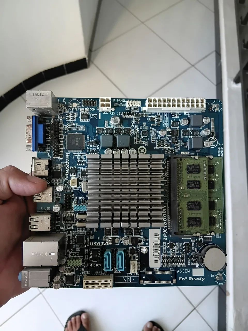 Placa-mãe com processador e memória ram