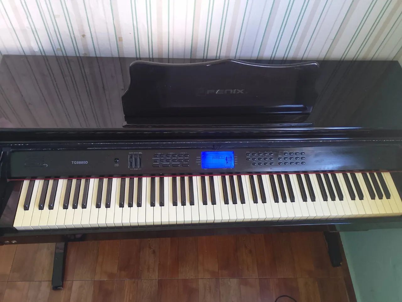 PIANO SEMINOVO - Instrumentos musicais - Centro, Belford Roxo