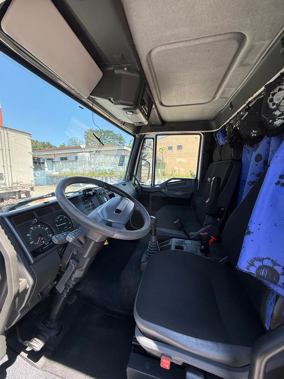 Iveco Tector 170e21 2023 refrigerado toco 4x2 - Foto 5
