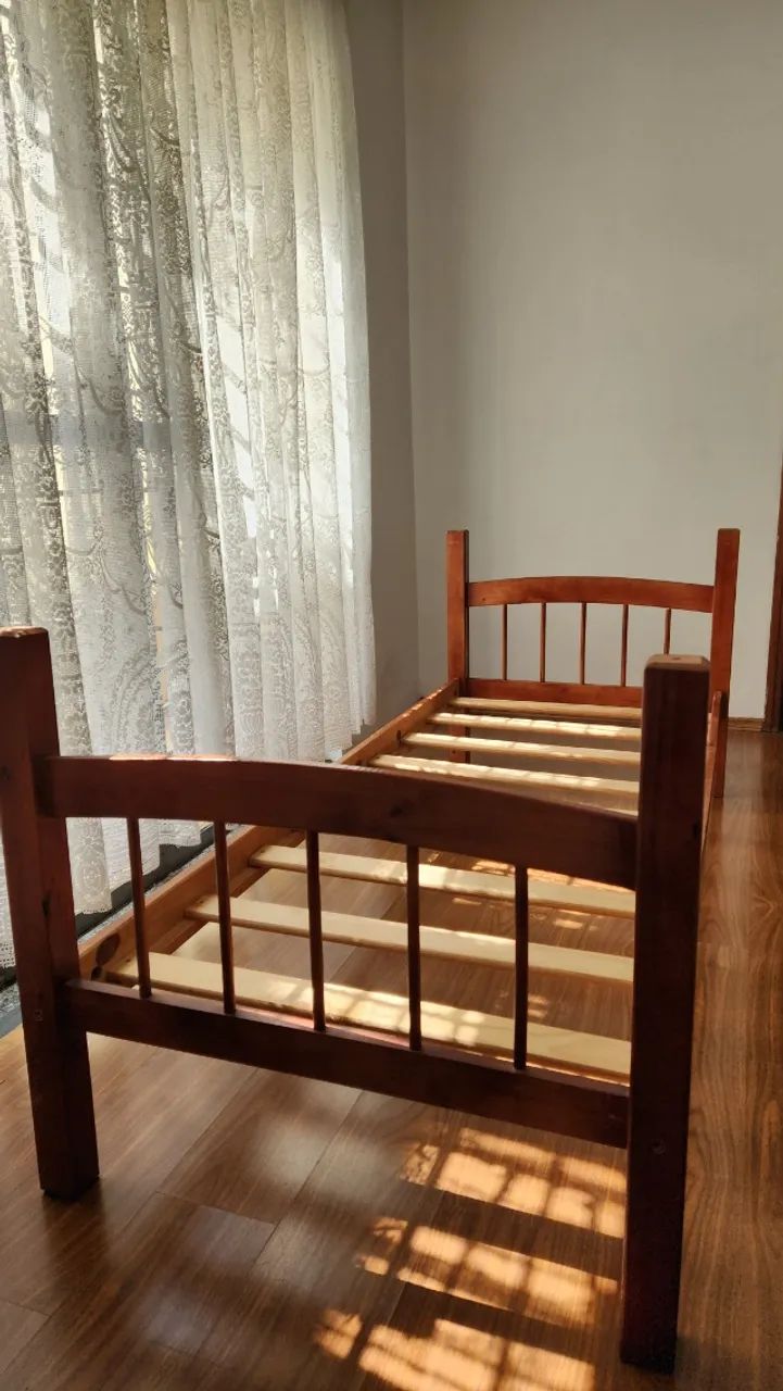 Cama de solteiro em madeira - Foto 2