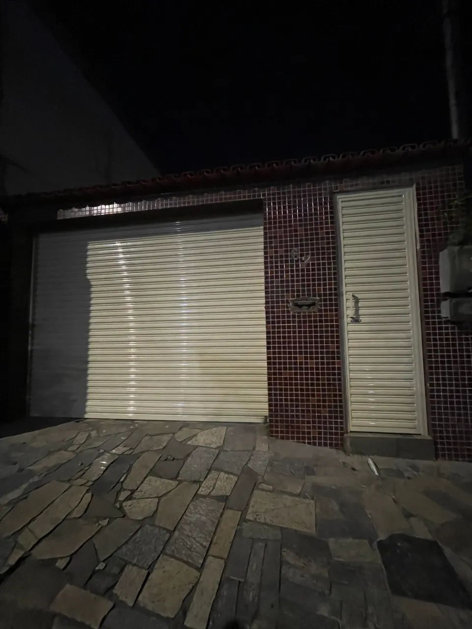Fabricacao de portas automáticas e serralheria em geral. - Foto 3