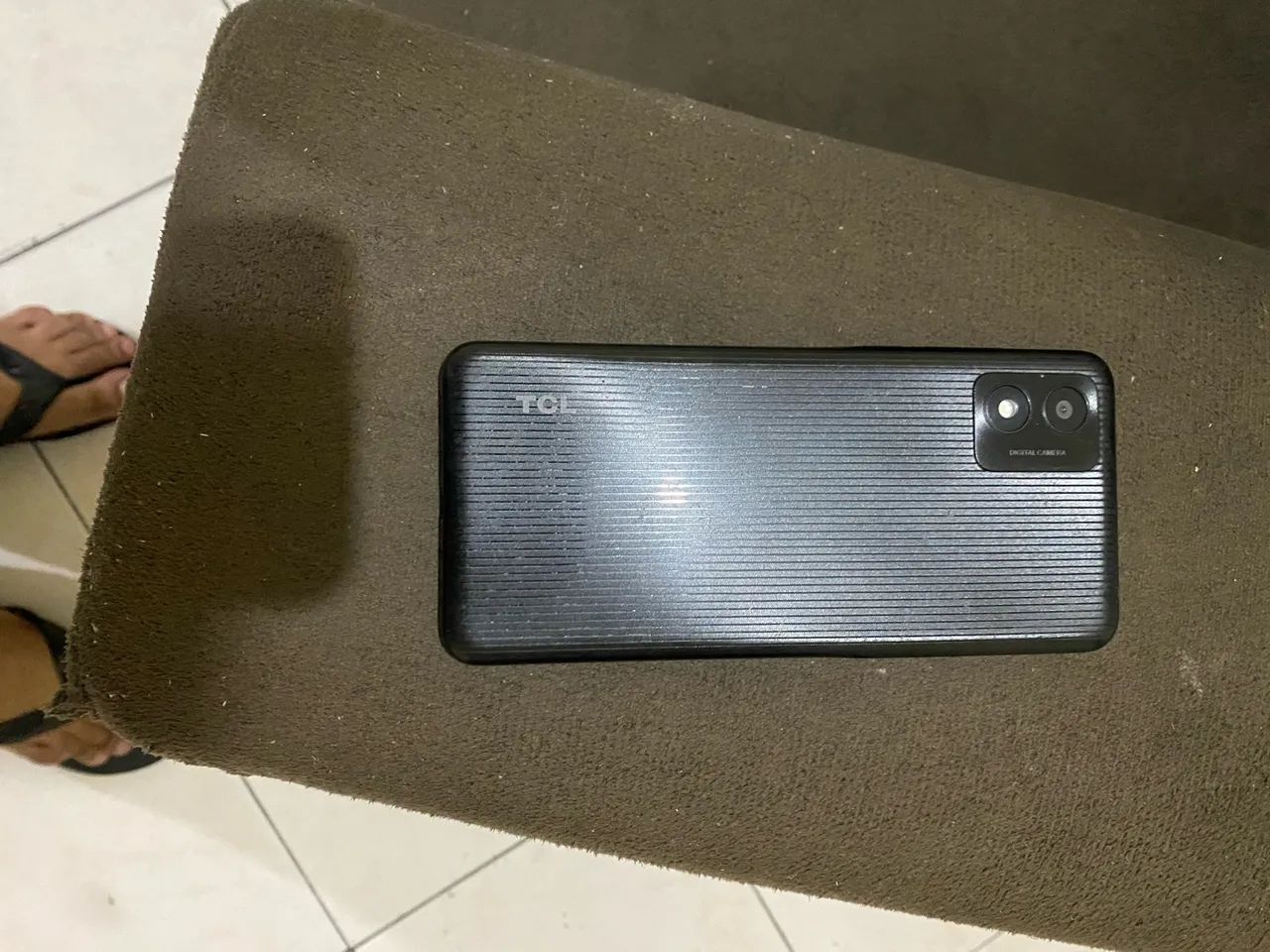 Vendo Celular TCL 305i - Foto 2