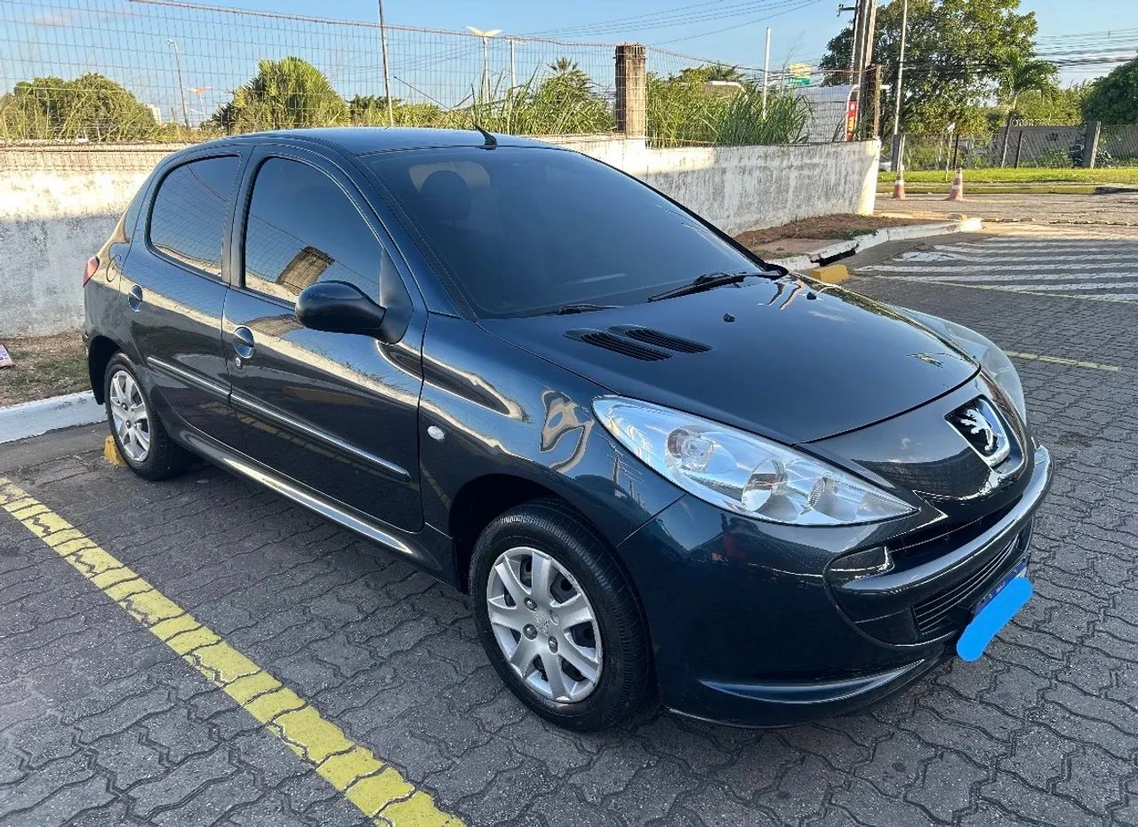 Peugeot 207 XR 1.4 Flex 8V 5P 2012 - Foto 2