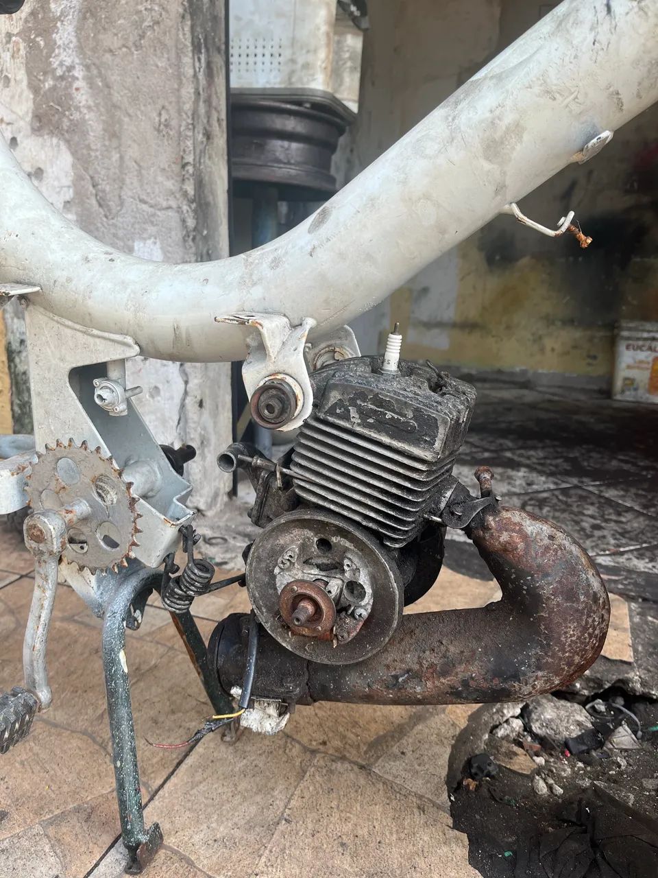 Mobilete 50cc parada