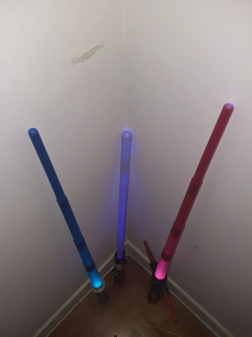 Espadas luminosas originais usadas - Foto 3