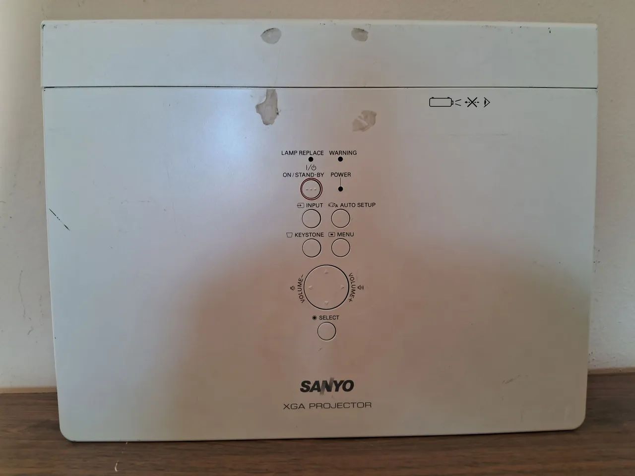 Projetor  Sanyo  XU106  - Foto 3