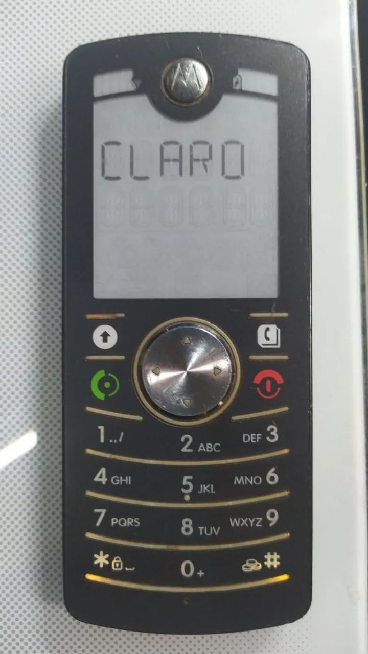 MOTOROLA F3 PRETO ( OPERADORA CLARO)