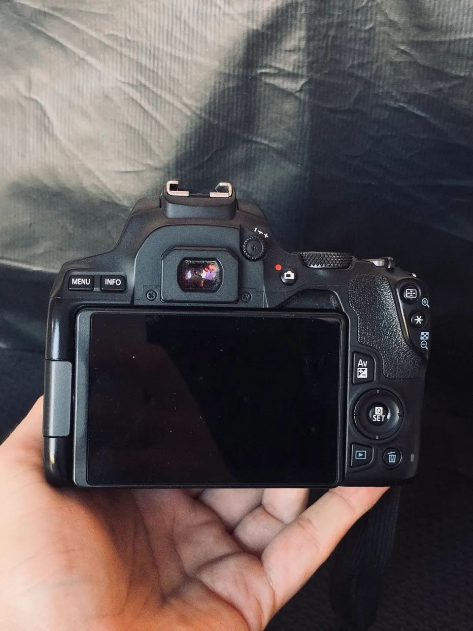 CAMERA CANON SL3