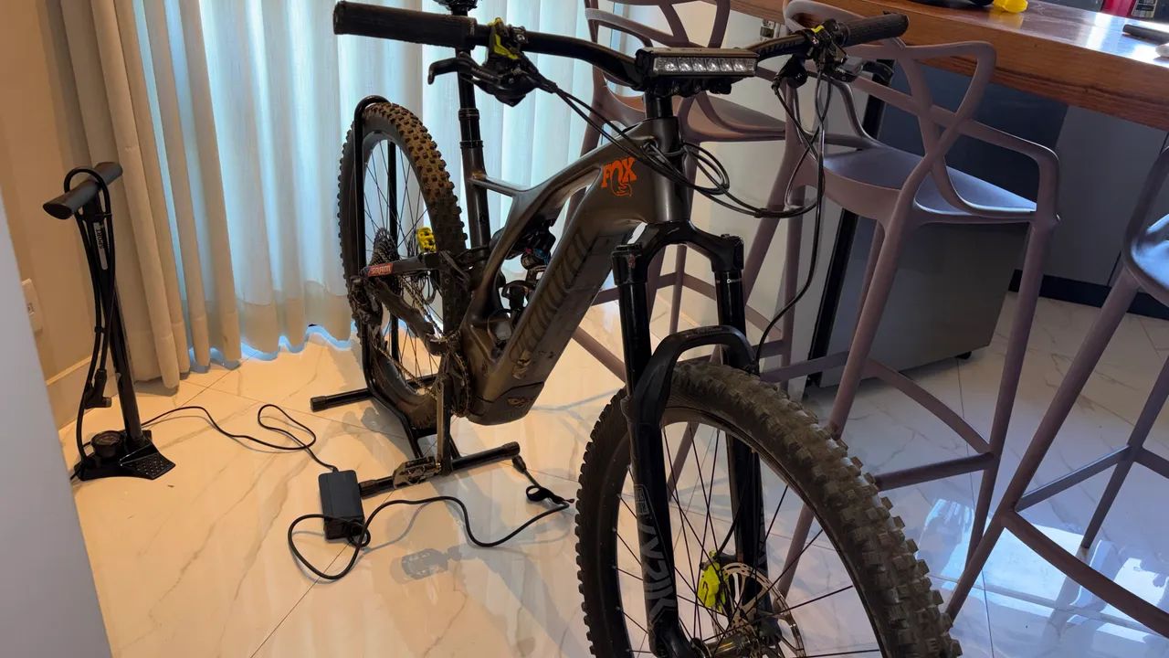 SPECIALIZED TURBO LEVO COMP CARBON L
