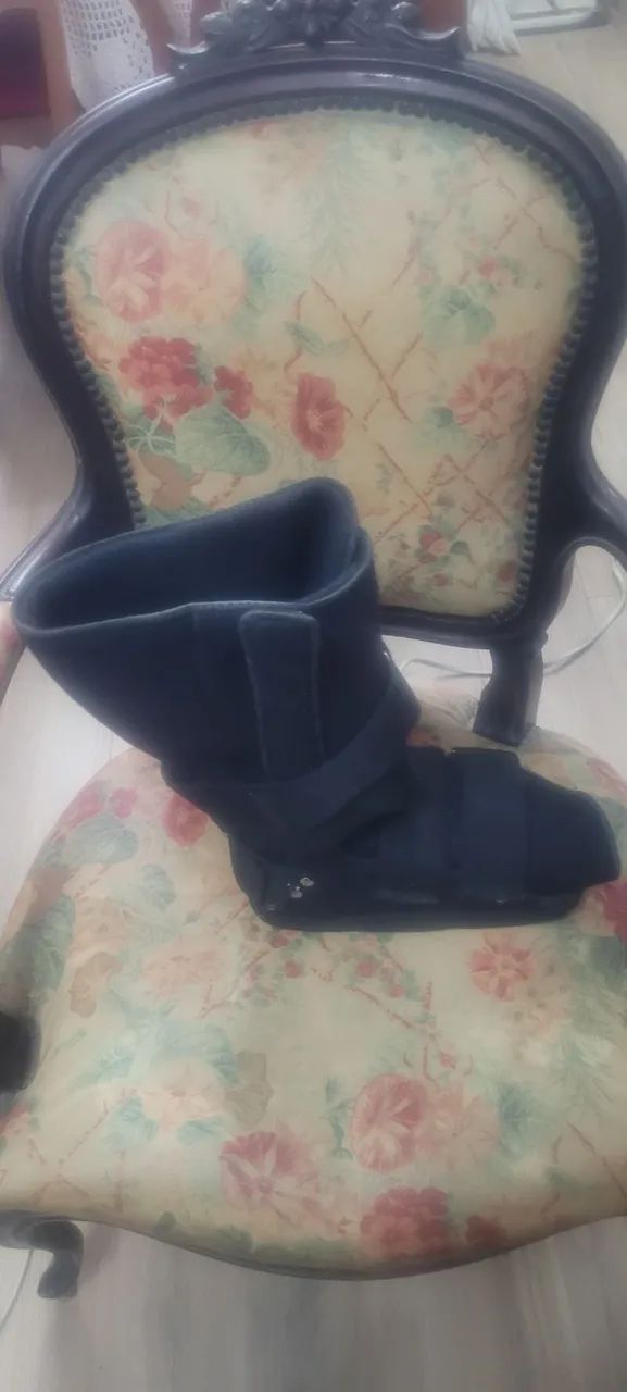 BOTA ORTOPÉDICA IMOBILIZADORA 