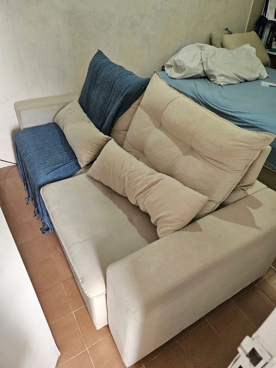 Sofá com pouco uso432959066756894721
